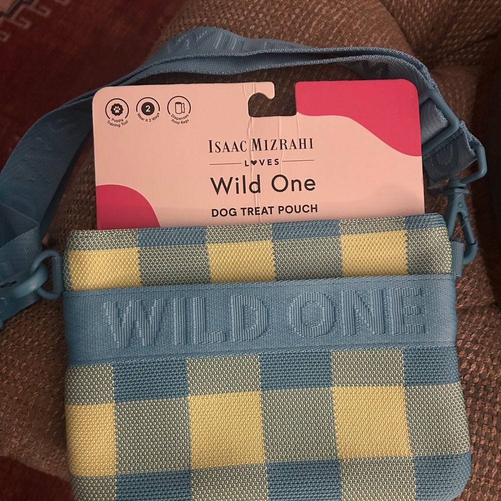 NWT Issac Mazrahi Wild One Dog Treat Bag 2 Interior Pockets Built In Bag Slip